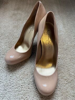 Jessica Simpson Nude Patent Platform Pumps